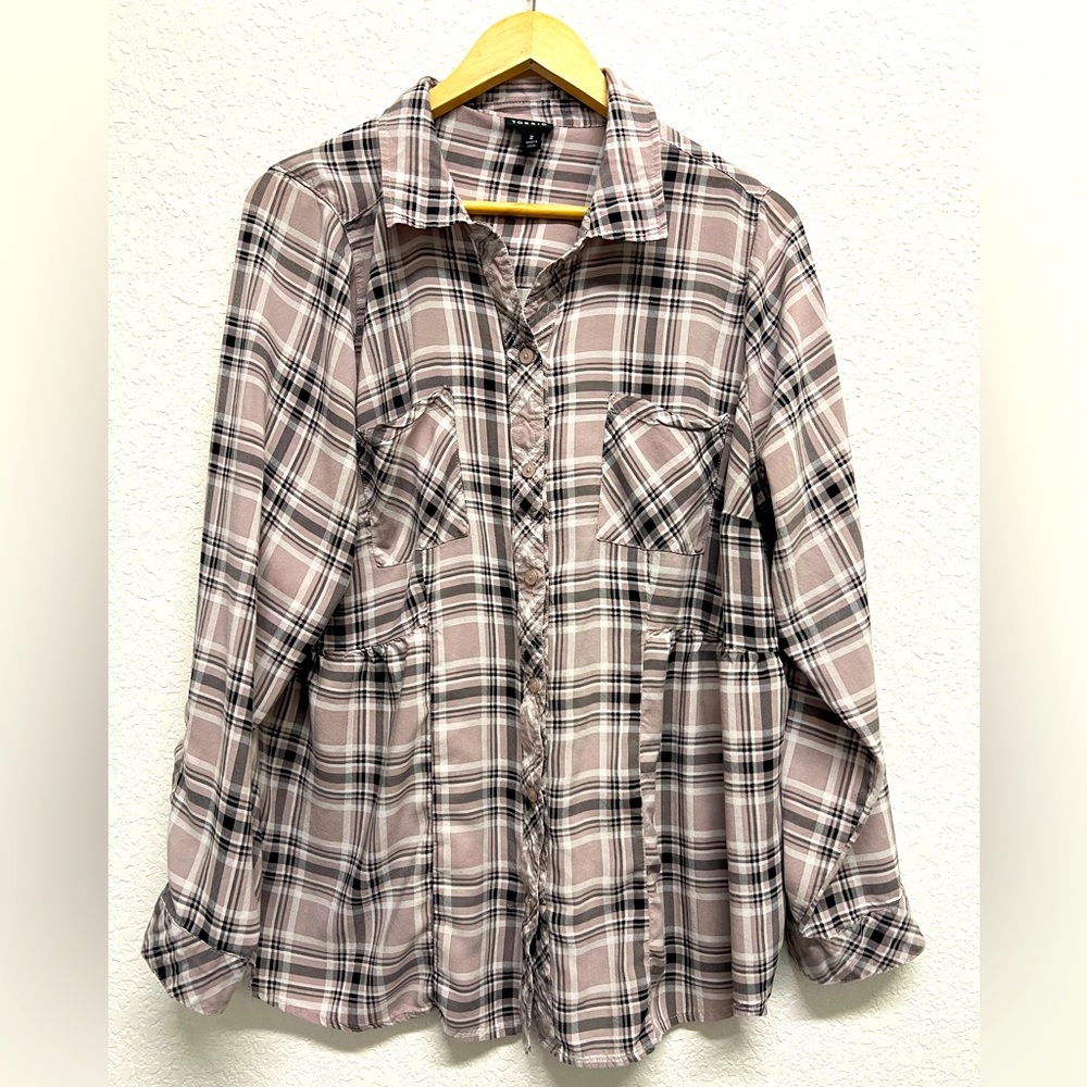 *Torrid Pink and Black Plaid Button Up Shirt Long Sleeve Babydoll Size 2 2X